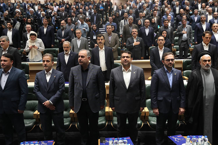 حضور مدیرعامل بانک ملی ایران در سیودومین همایش سالانه سیاستهای پولی و ارزی حضور مدیرعامل بانک ملی ایران در سیودومین همایش سالانه سیاستهای پولی و ارزی