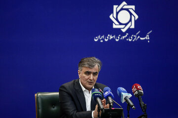 نظام بانکی در حال پوست اندازی است/ ضرورت کنترل مصرف تسهیلات توسط شبکه بانکی