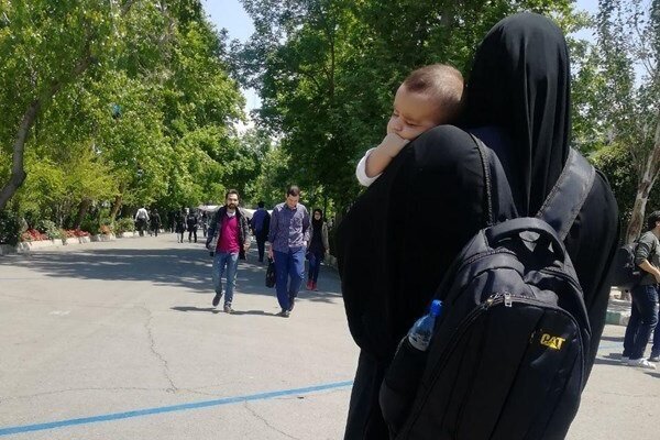 به زنان دانشجو برای هر فرزند ۵ نیمسال بیشتر فرصت درس خواندن داده میشود به زنان دانشجو برای هر فرزند ۵ نیمسال بیشتر فرصت درس خواندن داده میشود