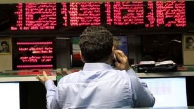 افت ۶۱ هزار واحدی شاخص بورس