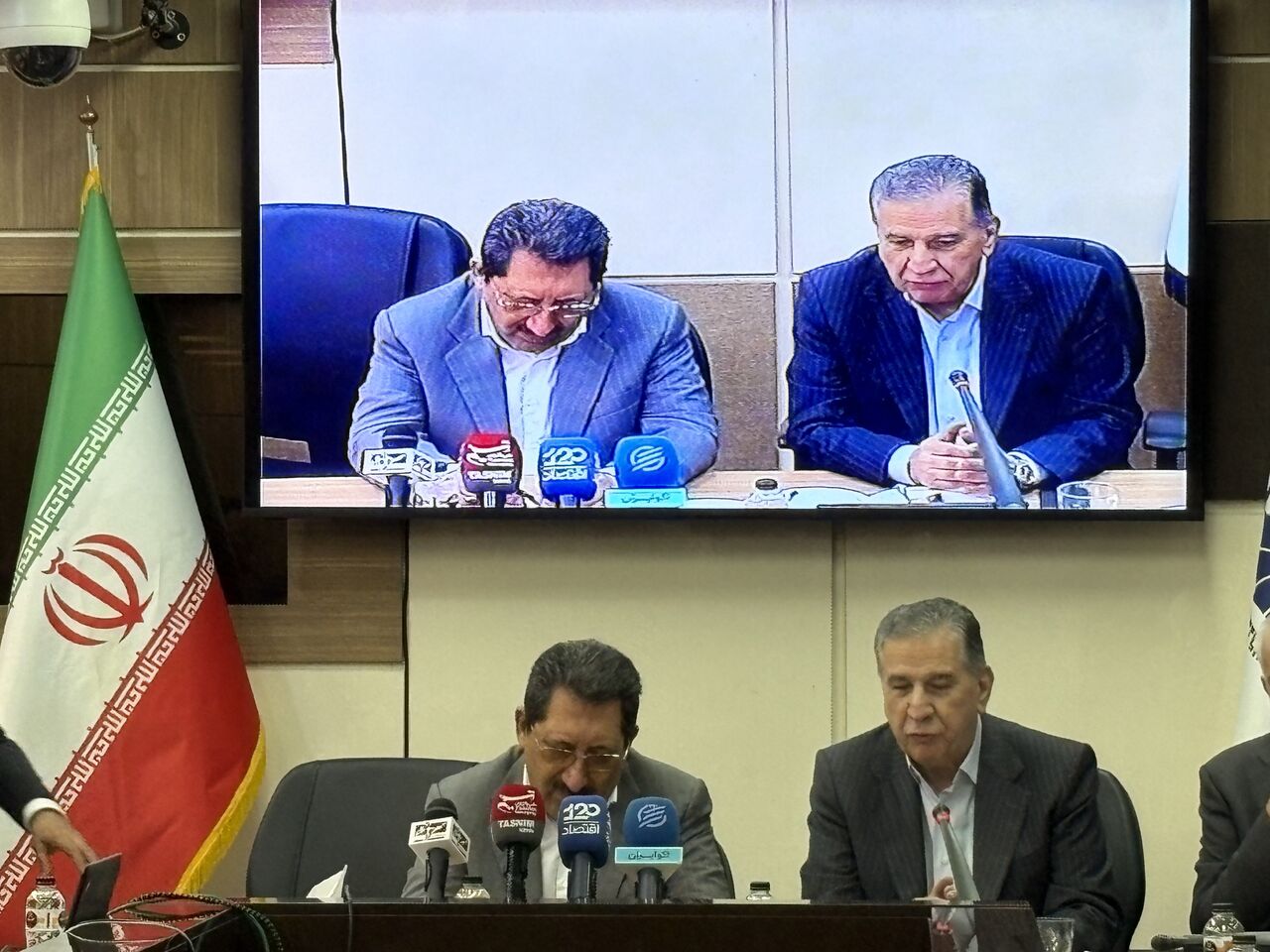 تمامی بنگاه های اقتصادی در جنگ ۱۲ روزه در تامین کالاهای اساسی همکاری کردند تمامی بنگاه های اقتصادی در جنگ ۱۲ روزه در تامین کالاهای اساسی همکاری کردند