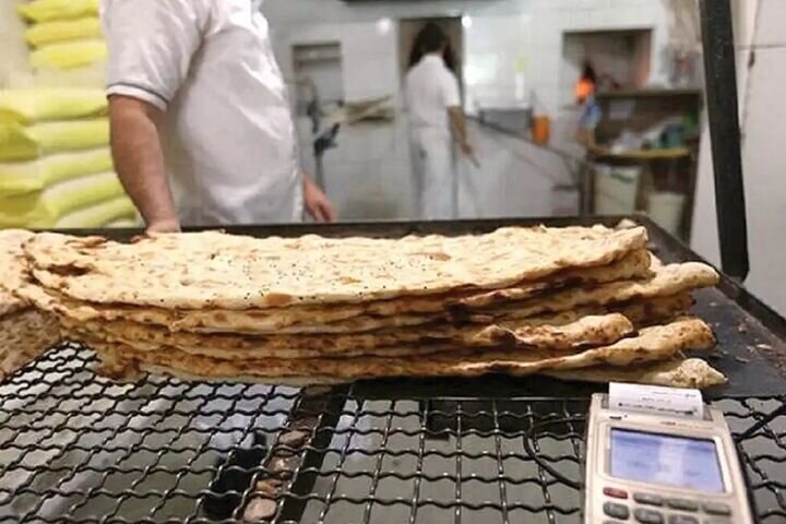 جزییات تغییر قیمت نان در تهران/ نان بربری ۳۵۰۰ تومانی اینگونه ۷۰۰۰ تومان شد جزییات تغییر قیمت نان در تهران/ نان بربری ۳۵۰۰ تومانی اینگونه ۷۰۰۰ تومان شد