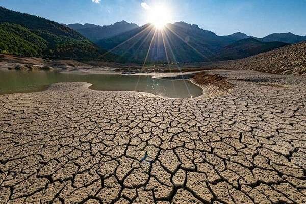 خشکسالی دامنگیر تهران شد؛ کاهش حداکثری فشار یا قطعی آب؟ خشکسالی دامنگیر تهران شد؛ کاهش حداکثری فشار یا قطعی آب؟