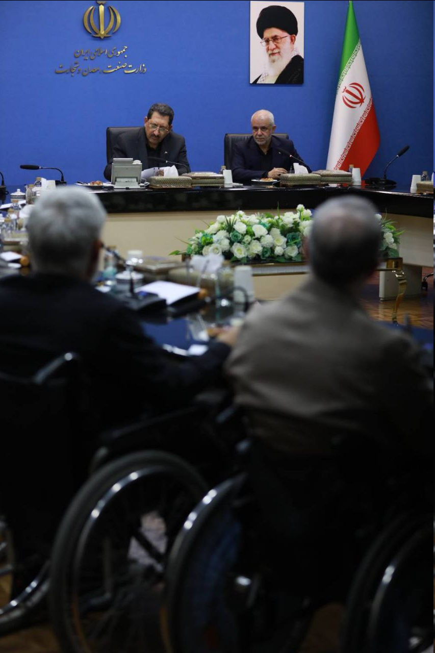 وزیر صمت دستور اولویت تامین ارز برای واردات خودروی جانبازان را صادر کرد