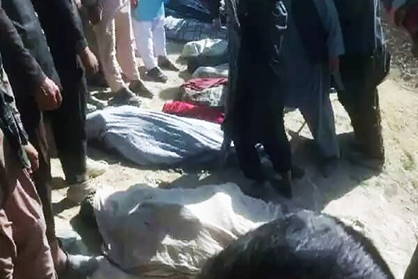 ۱۲ کشته و ۴ زخمی بر اثر سقوط تراکتور به داخل آب در جنوب افغانستان ۱۲ کشته و ۴ زخمی بر اثر سقوط تراکتور به داخل آب در جنوب افغانستان