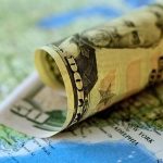 تک‌نرخی شدن ارز ضرورتی اجتناب‌ناپذیر/ حقوق‌بگیران را زمین‌گیر می‌کند