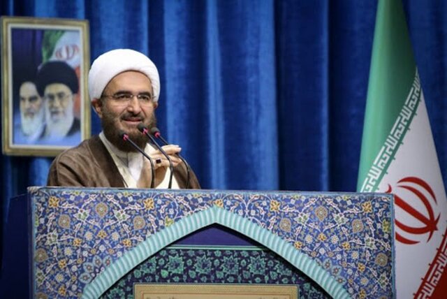 حاج علی اکبری: مراقب دو قطبی سازی‌های شیطانی باشیم