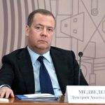 مدودف: دوران محدودیت موشکی تمام شد، منتظر اقدامات بعدی باشید