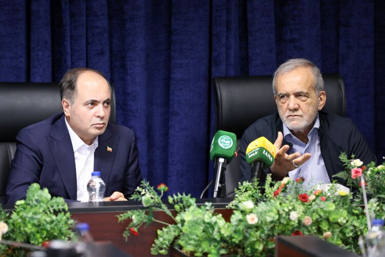 پزشکیان: وزارت جهاد کشاورزی از اصلی‌ترین مصرف‌کنندگان ارز دولتی است/ ضرورت کاهش هزینه ها