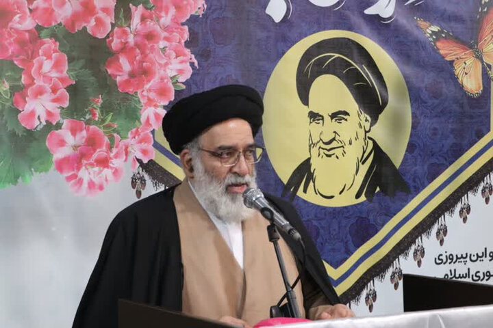 میدان امام حسین(ع) میزبان آیین باشکوه «عید بیعت» میشود میدان امام حسین(ع) میزبان آیین باشکوه «عید بیعت» میشود