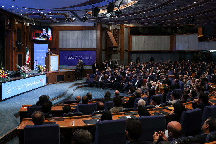 پزشکیان:پرستاران درخط مقدم مبارزه با بیماریها و حفظ سلامت جامعه هستند/ ضرورت اصلاح ساختار