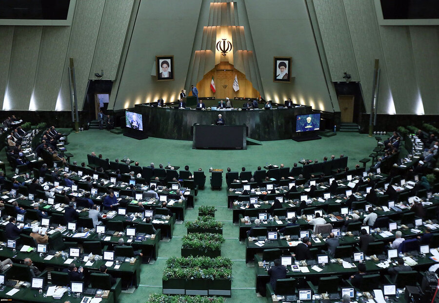 نماینده تهران: معاونت قوانین مجلس به طرح‌ها اعمال ممیزی می‌کند/ توضیحات قالیباف