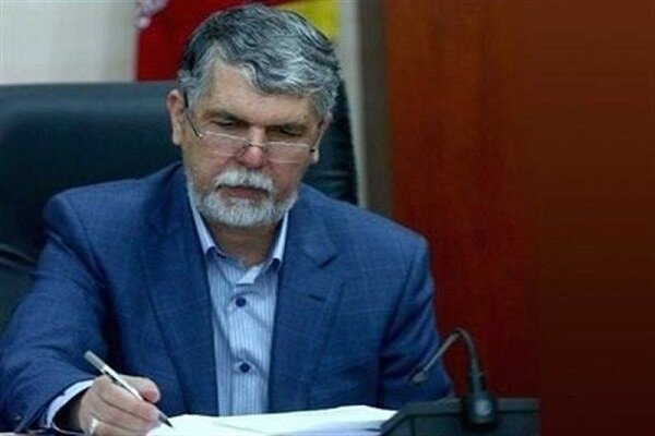 صالحی: تئاتر خیابانی هنری متعهد که مخاطب را به اندیشیدن فرامیخواند صالحی: تئاتر خیابانی هنری متعهد که مخاطب را به اندیشیدن فرامیخواند