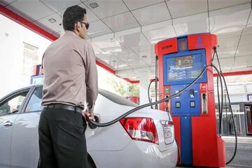وزیر نفت تکلیف افرایش قیمت بنزین را یکسره کرد/ منتظر افزایش قیمت باشیم یا نه؟