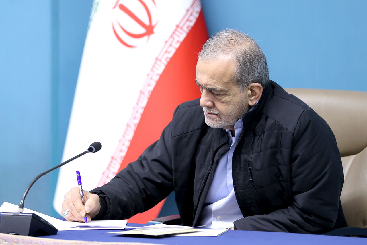 پزشکیان: اردبیل میزبان همایش و نمایشگاه بین‌المللی، نماد رویکرد کشور در توسعه اقتصادی است