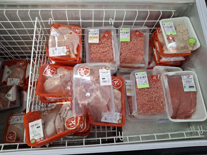 گوشت تنظیم بازاری هم مشتری ندارد؛ مشکل از قیمت یا قدرت خرید؟ گوشت تنظیم بازاری هم مشتری ندارد؛ مشکل از قیمت یا قدرت خرید؟