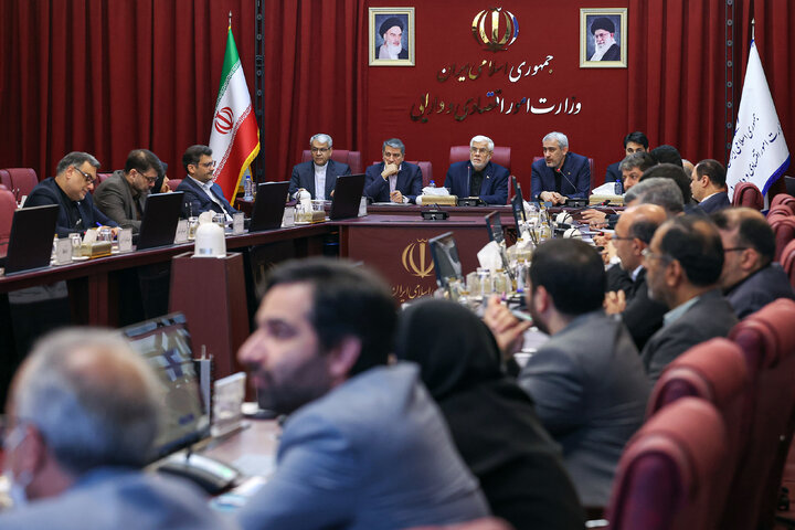 دانه درشت‌ها و فرار مالیاتی را باید حتماً ریشه‌کن کرد