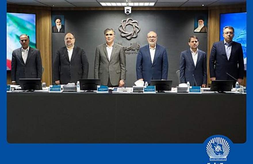 رونمایی از طرح «پیش‌فروش ارز صادراتی» در بانک تجارت