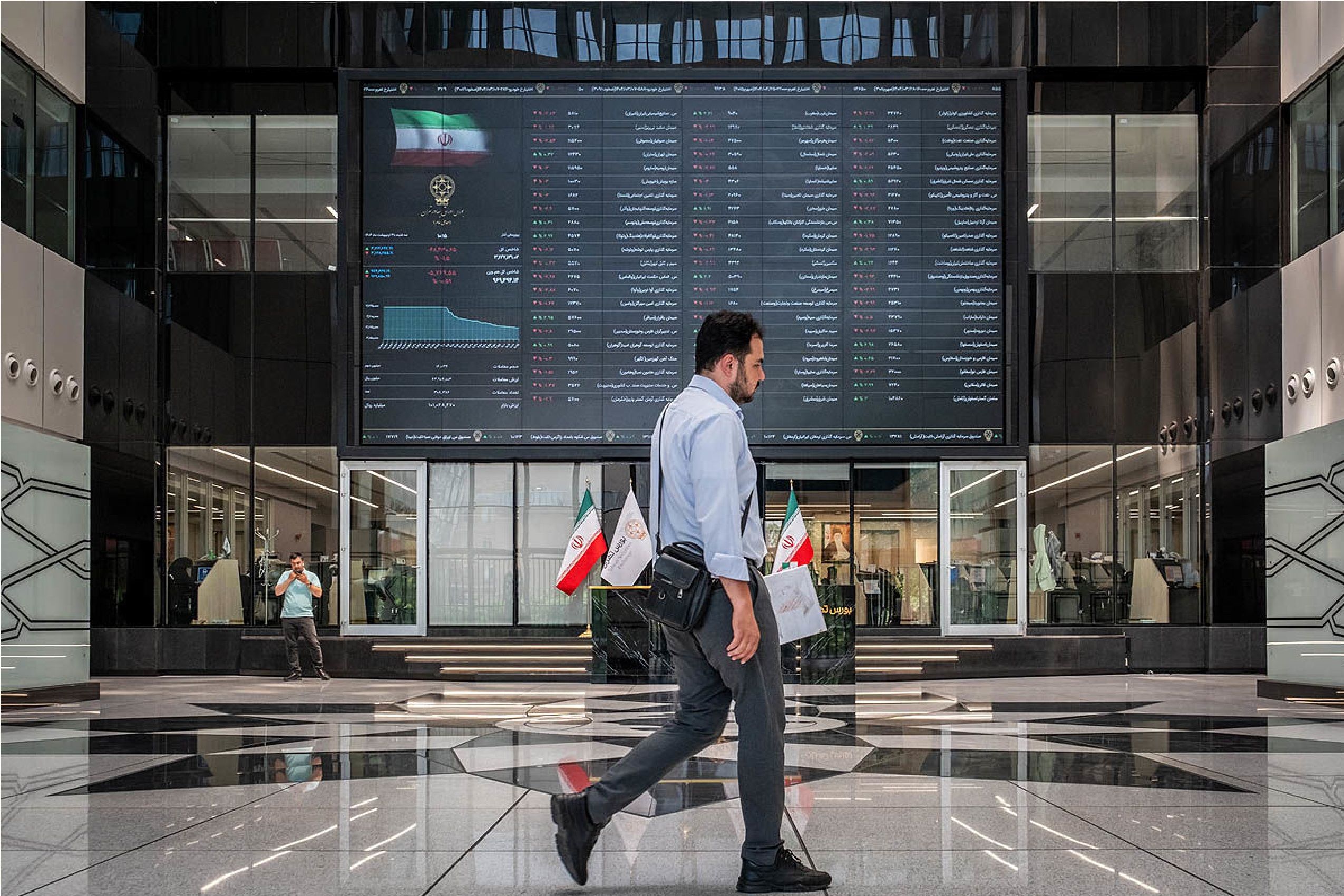 رشد ۲۷ هزار واحدی شاخص بورس/ یک نماد به تنهایی بازار سهام را بالا کشید