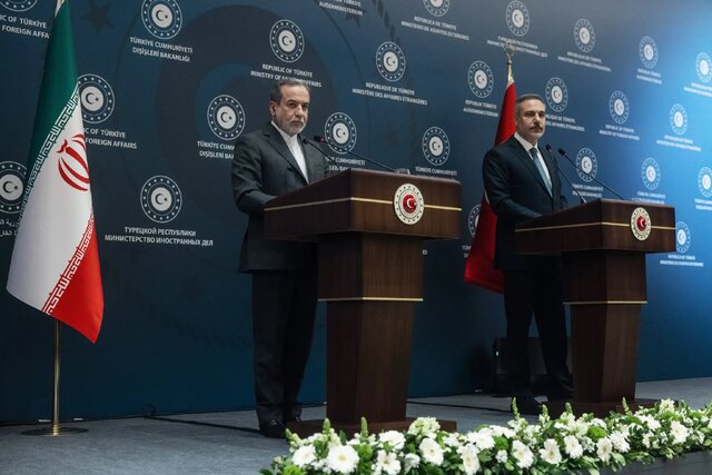 عراقچی: برای مذاکرات عادلانه و منصفانه آماده‌ایم؛ هرگز درباره مسائل دفاعی مذاکره نمی‌کنیم