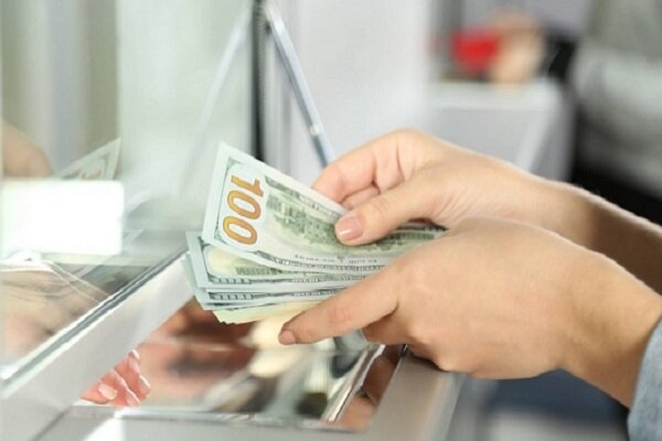 افزایش دوباره قیمت دلار در مرکز مبادله پس از ۳ روز ثبات