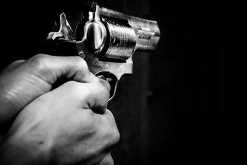 تیراندازی افراد مسلح به خودروی یکی از کارکنان پلیس