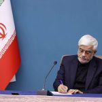 عارف: معلم، فرمانده میدان «امیدآفرینی» در جنگ تحمیلی سوم است