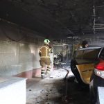 مهار آتش سوزی پارکینگ یک ساختمان اداری در تهران/ ۲ خودرو در آتش سوخت