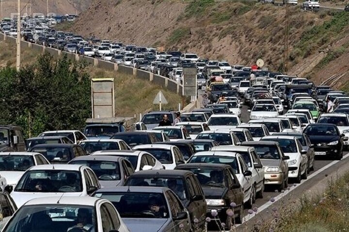 انسداد محور هراز تا ساعت ۱۷؛ ترافیک سنگین در ورودی‌های تهران