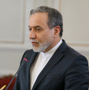 عراقچی: واشنگتن خود را از غل و زنجیر اسرائیل رها کند