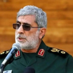 قاآنی: تشییع امام شهیدان در عراق خط سرخ خونخواهی را پررنگ‌تر می کند