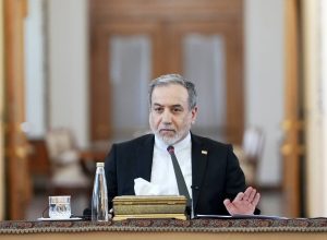 عراقچی خطاب به مقامات آمریکا: در قبال هرمز دچار اشتباه محاسباتی بزرگ‌تری شده‌اید