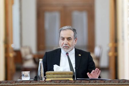 عراقچی خطاب به مقامات آمریکا: در قبال هرمز دچار اشتباه محاسباتی بزرگ‌تری شده‌اید