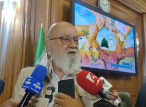 چمران: دولت یارانه سوخت را به توسعه حمل‌ونقل عمومی اختصاص دهد/ موافق تاکسی هیبریدی هستم