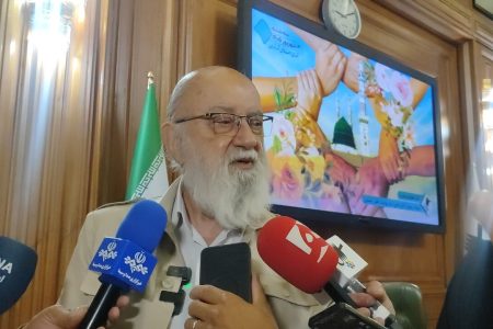 چمران: دولت یارانه سوخت را به توسعه حمل‌ونقل عمومی اختصاص دهد/ موافق تاکسی هیبریدی هستم