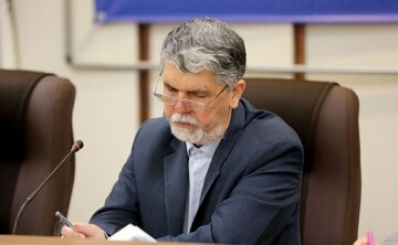 وزیر فرهنگ: حمایت رهبر انقلاب از رئیس‌جمهور جایی برای تضعیف دولت باقی نمی‌گذارد