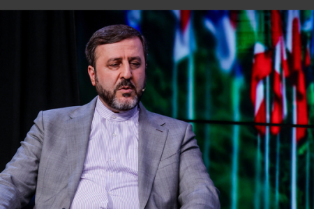 غریب‌آبادی: تصویب کنوانسیون خزر ارتباطی با تعیین حدود بستر و زیر بستر ندارد