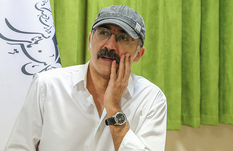 پوست شیر بر تن هادی حجازی‌فر؛ بازیگری میان قهرمان زخمی و مرد خاکستری