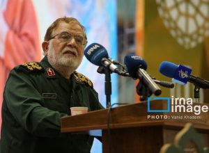 جانشین فرمانده سپاه: تنگه هرمز با صلابت در کنترل رزمندگان اسلام است