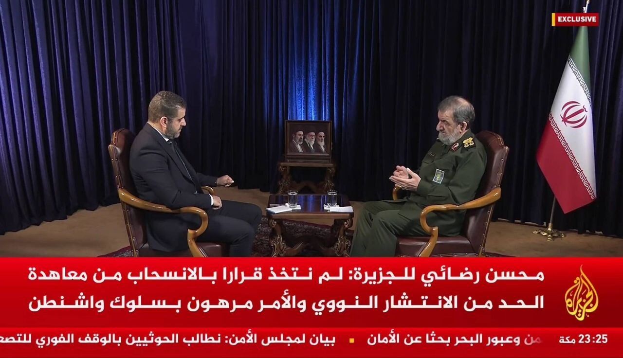 سرلشکر رضایی: آماده دفاع قدرتمندانه از ایران هستیم/ترامپ جنگ احمقانه را با ایران آغاز کرد