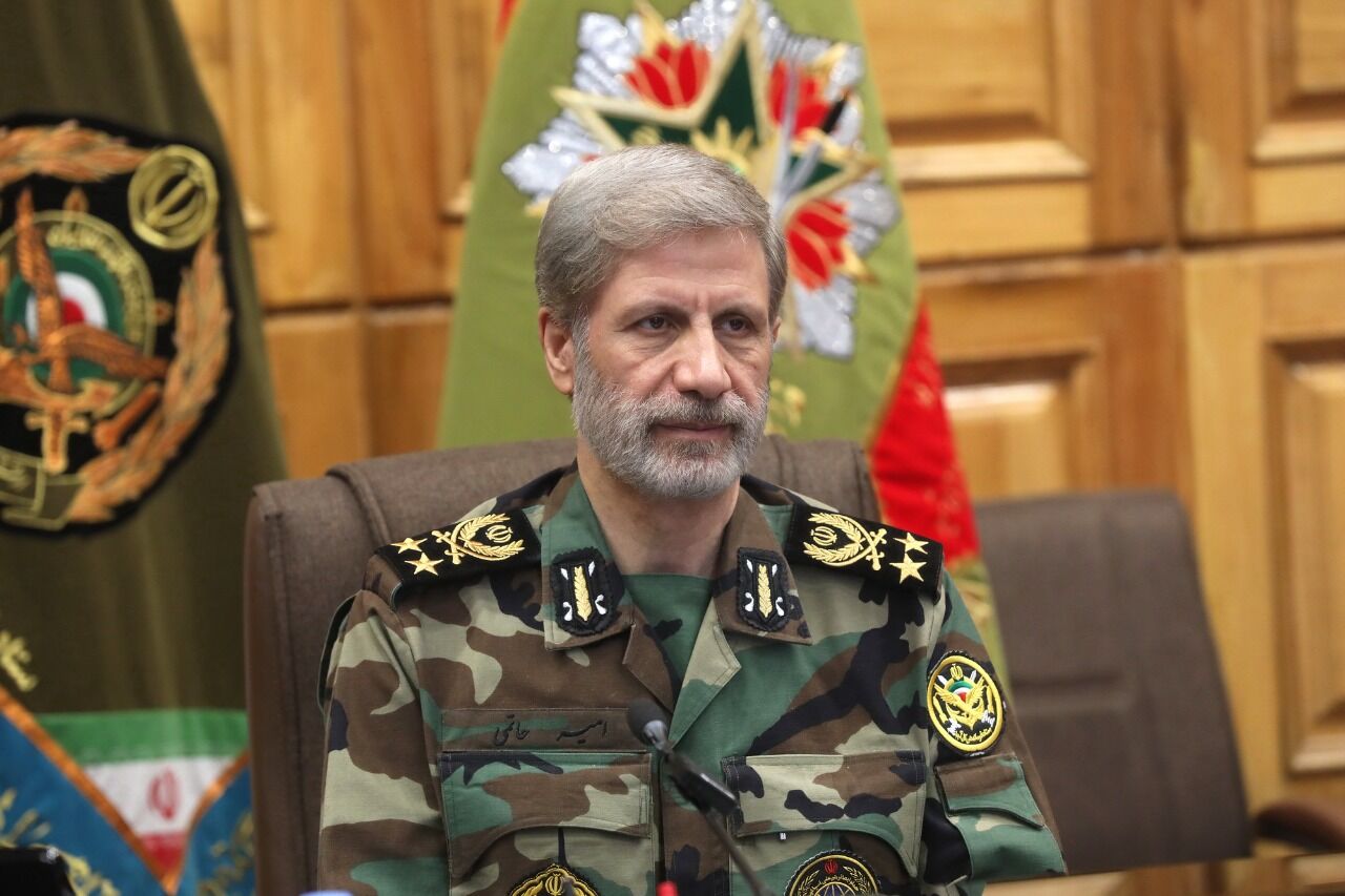 سرلشکر حاتمی: تعرض به ایران با پاسخی قاطع و پشیمان‌کننده مواجه می‌شود