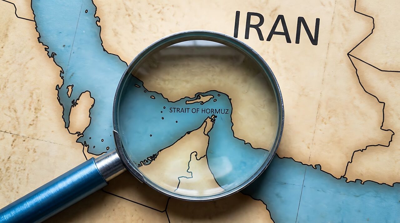 هرمز را نمی‌توان با خط لوله دور زد/ آبراهی برای تجارت جهانی