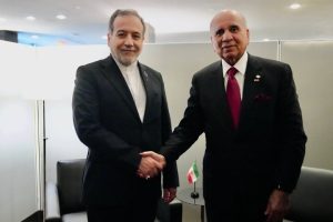 عراقچی: بازگشت امنیت به تنگه هرمز مستلزم توقف اقدامات ناامن‌ساز آمریکا است