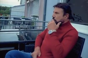 بیژن مرتضوی برای کودکان میناب خواند