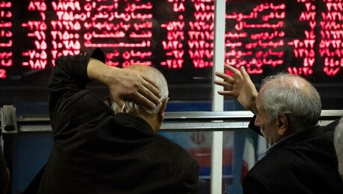 بورس زیر بار سنگین فروش / ریزش ۱۰۳ هزار واحدی شاخص کل / ۶ همت پول از بازار سهام خارج شد