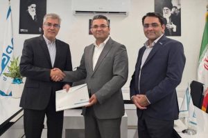 جذب ۸ میلیارد تومان سرمایه در طرح «زندگی بهادار» بیمه دی توسط شعبه تبریز