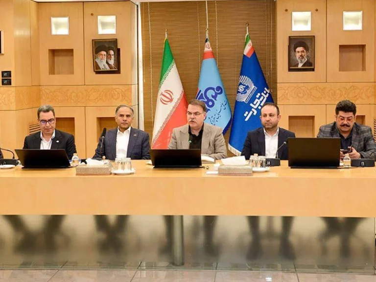 بازسازی واحدهای آسیب‌دیده و طرح‌های پتروشیمی در اولویت بانک تجارت