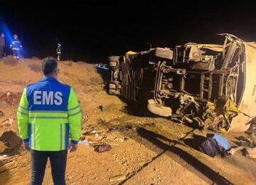 واژگونی اتوبوس در جاده نیشابور – مشهد با ۲۸ مصدوم