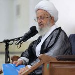 مردم در کنار مسؤلان به یاری سیل زدگان بشتابند