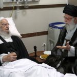عیادت رهبر معظم انقلاب از آیت‌الله مکارم شیرازی